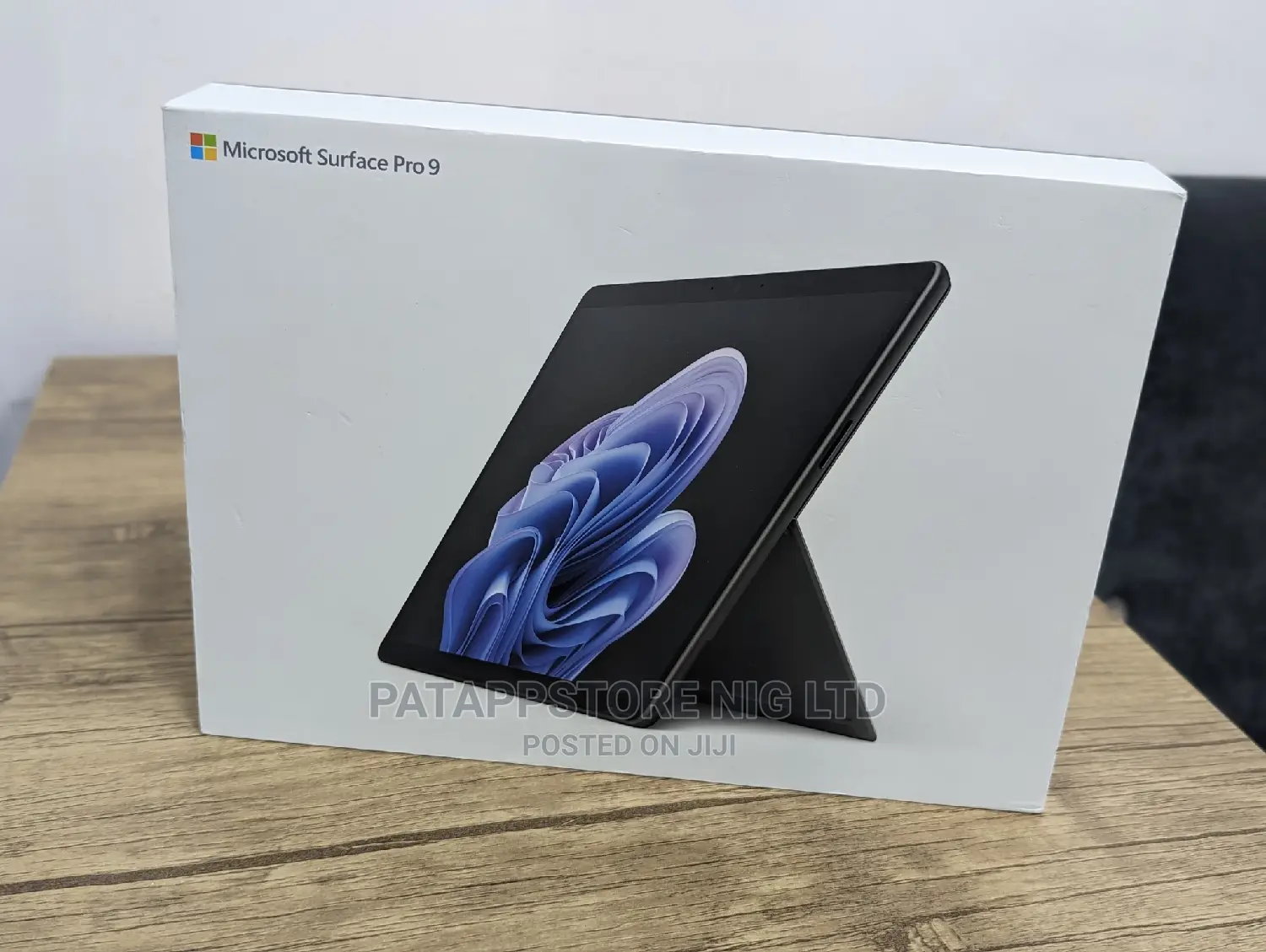 New Laptop Microsoft Surface Pro 9 8GB Intel Core i5 SSD 256GB