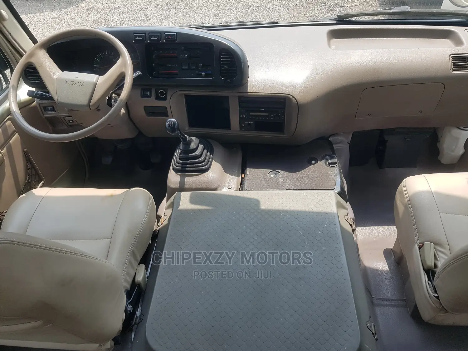 Toyota Coaster 2015 Gold
