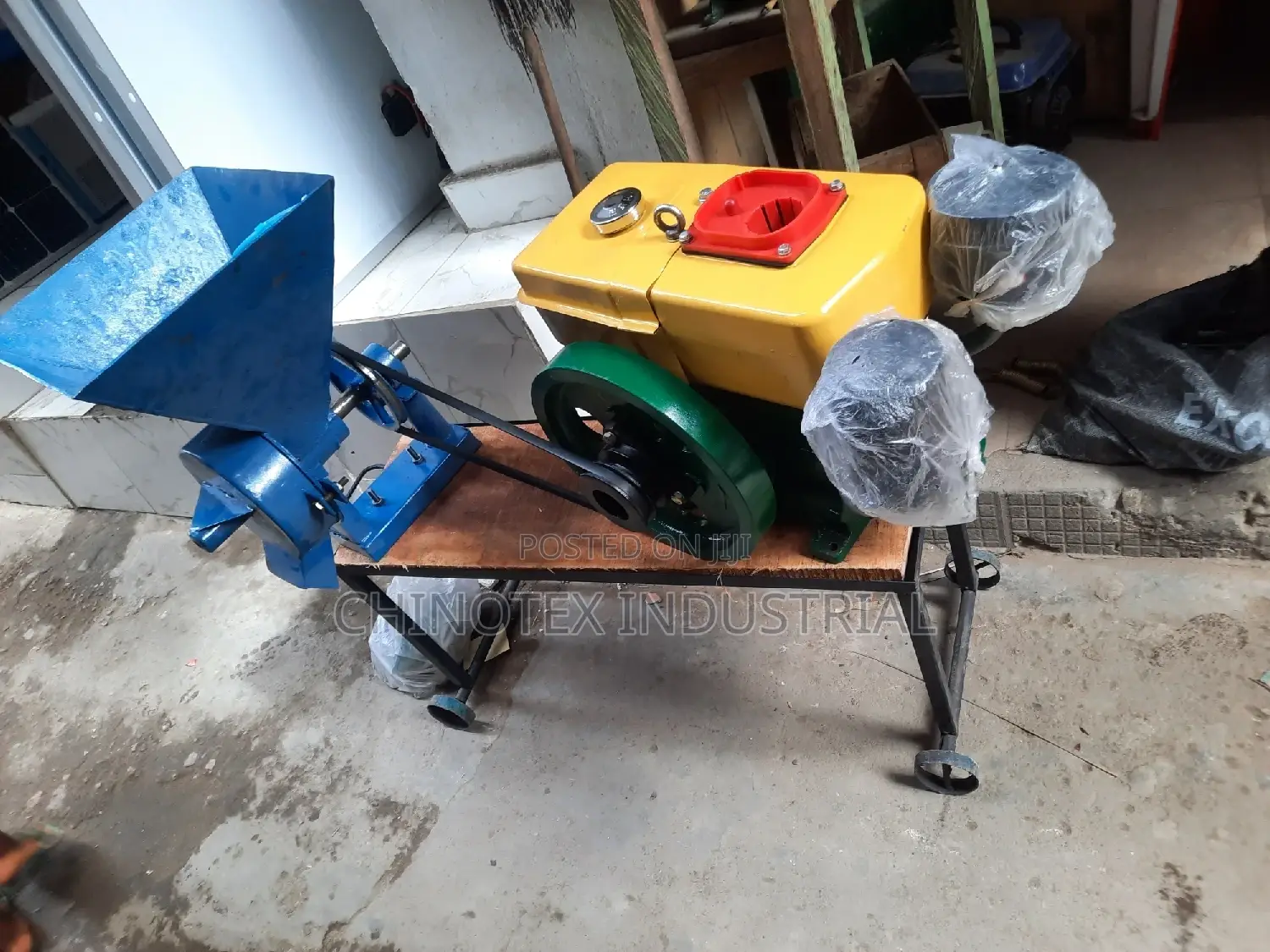 Grinding Machine With Diesel Engine