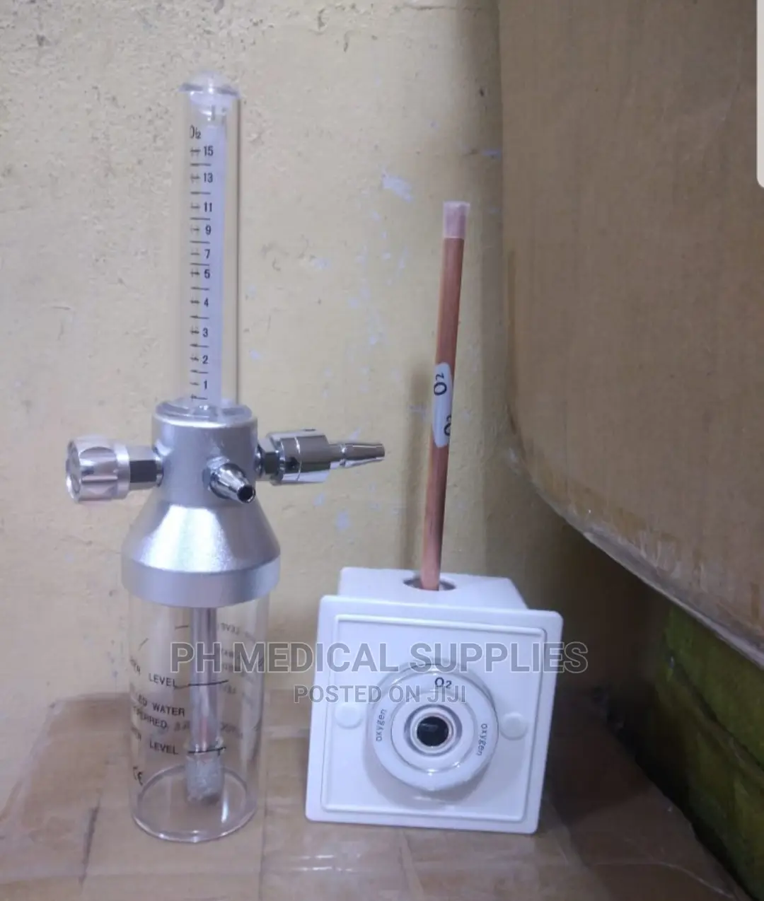 Wall-Mounted Oxygen Regulator