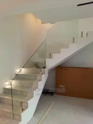 Staircase Frameless Glass