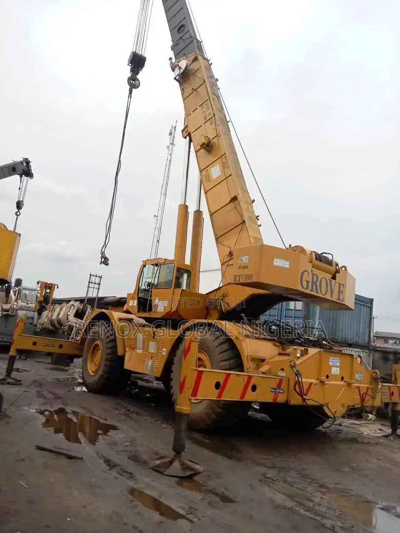Swamp Buggy and Crane for Hire
