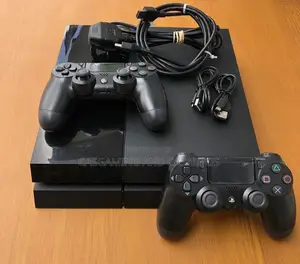 Playstation 4 With 12 Installed Games,2pads (Warranty)
