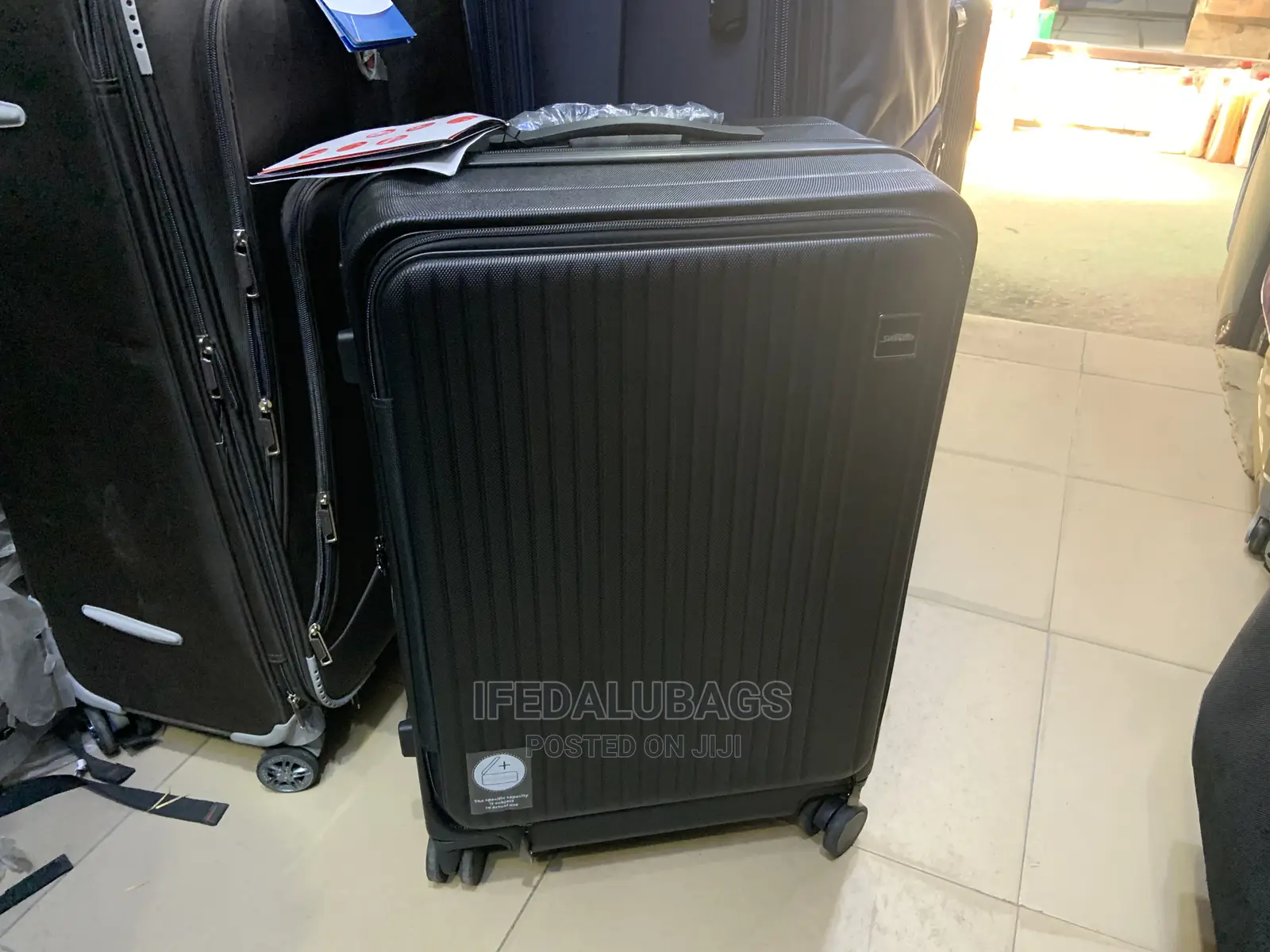 Medium Size Imported Expandable Quality Traveling Luggage