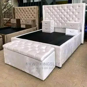 Quality 4.5 X 6ft High Back Rest Padded Bedframe.