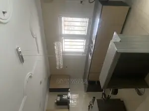 4bdrm Duplex in Chevron for Rent