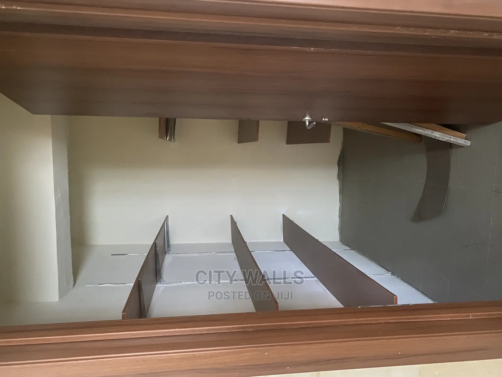 4bdrm Duplex in Chevron for Rent