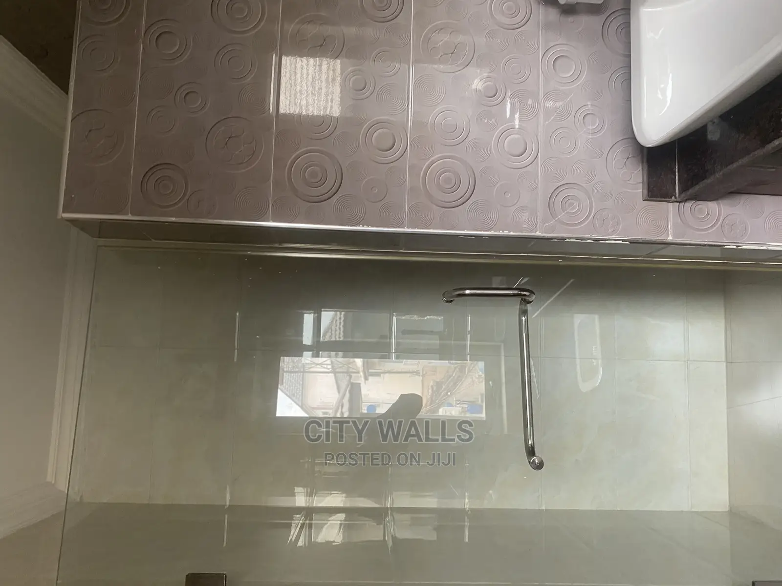 4bdrm Duplex in Chevron for Rent