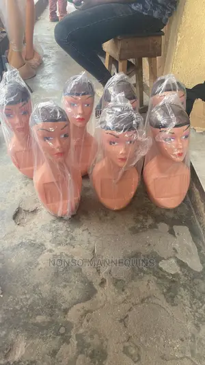 Plastic Long Necks Mannequin Heads