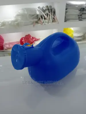 Medical Plastic Pee Container Old Man Patient