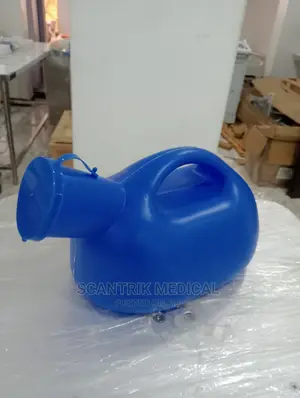 Urinal for Men Plastic Pee Bottle for Hospital Car
