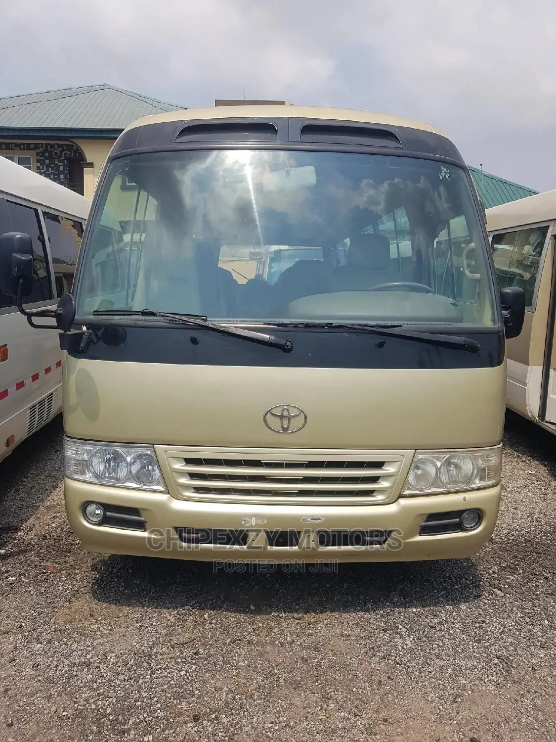 Toyota Coaster 2015 Gold