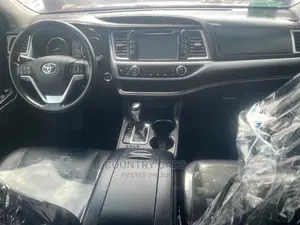 Toyota Highlander 2015 Red