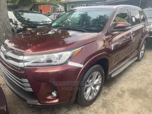 Toyota Highlander 2015 Red