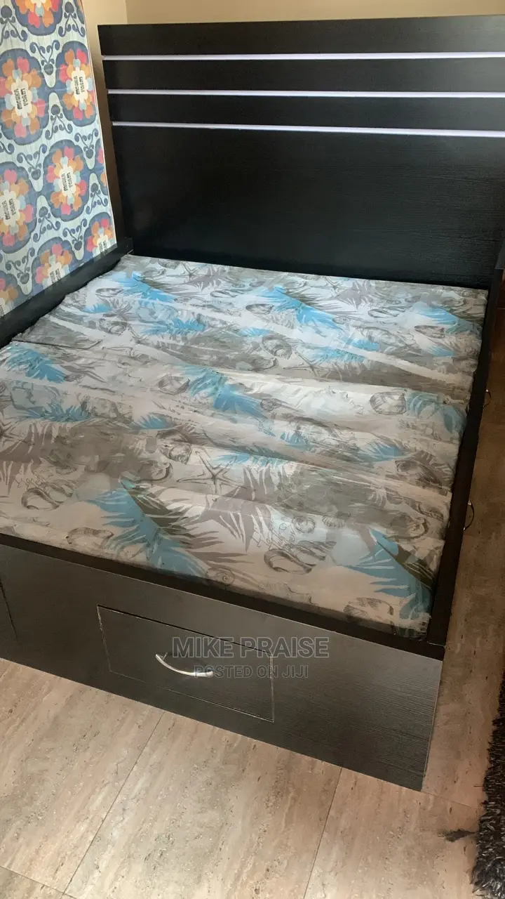 Quality 4.5 by 6 Bedframe