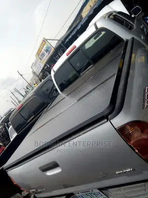 Fiber Folding Boot Cover for Toyota Tacoma +*