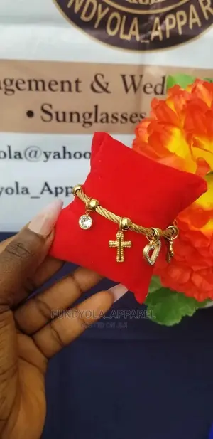 Gold Wrist Jam Bangle