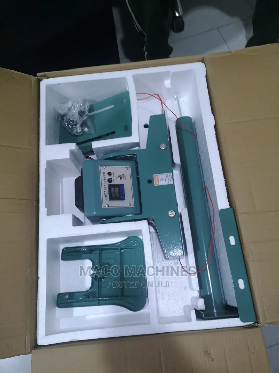 Direct Heating Pedal Sealing Machine