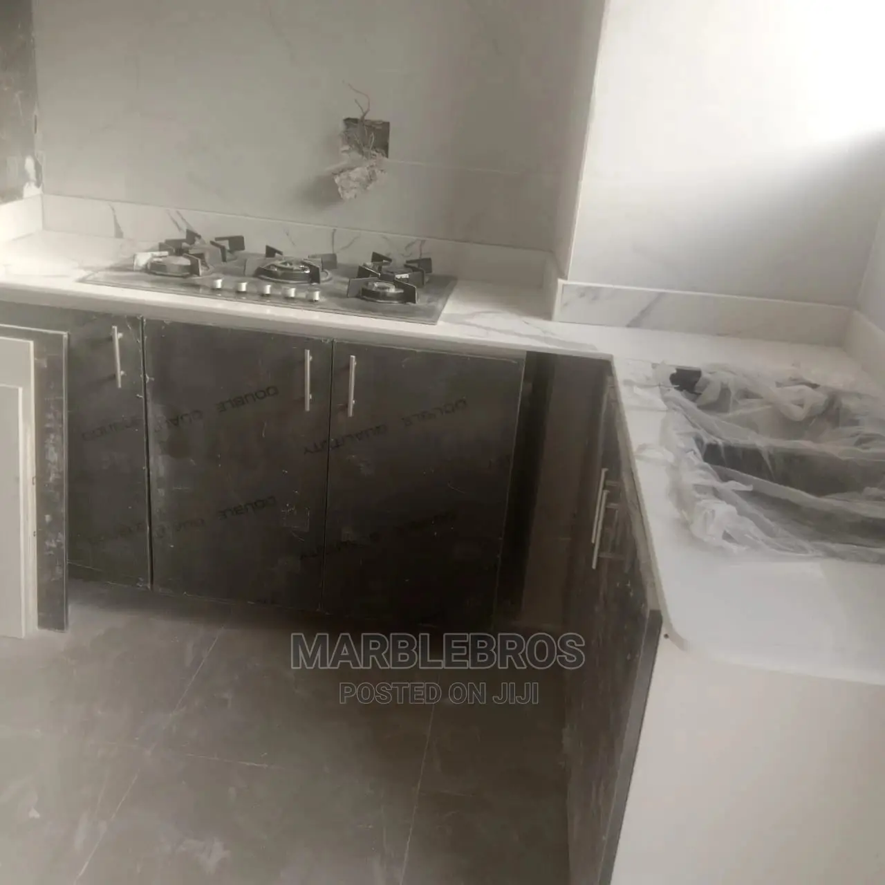 Super Glossy Nylon Face White Marble Stone