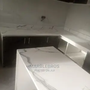 Super Glossy Nylon Face White Marble Stone