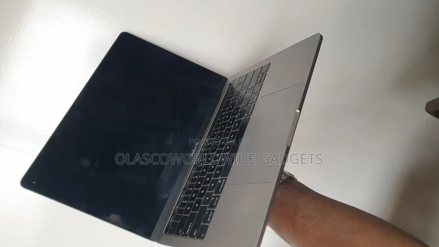 Laptop Apple MacBook Pro 2018 16GB Intel SSD 256GB
