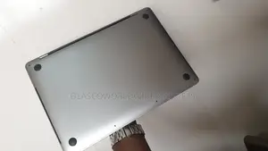 Laptop Apple MacBook Pro 2018 16GB Intel SSD 256GB