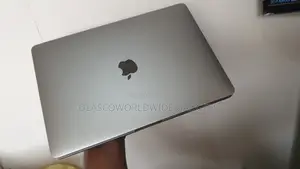 Laptop Apple MacBook Pro 2018 16GB Intel SSD 256GB