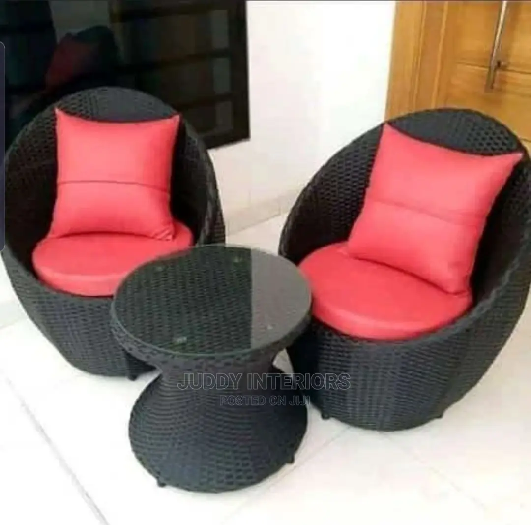 Garden Discussion Table Set