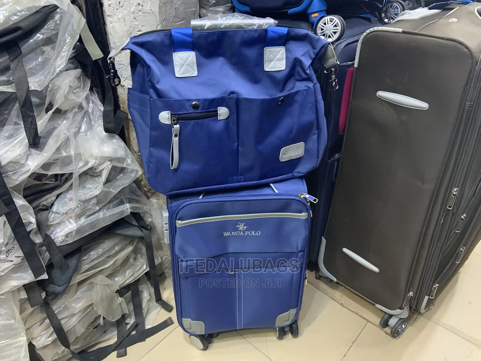 Mini Size Traveling Luggage With Carry on Kit