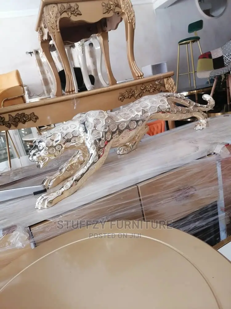 Stuffzy Office and Home Decoration