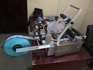 Sticker Round Bottle Labeling Machine.