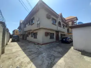 3bdrm Block of Flats in Ago Palace for sale
