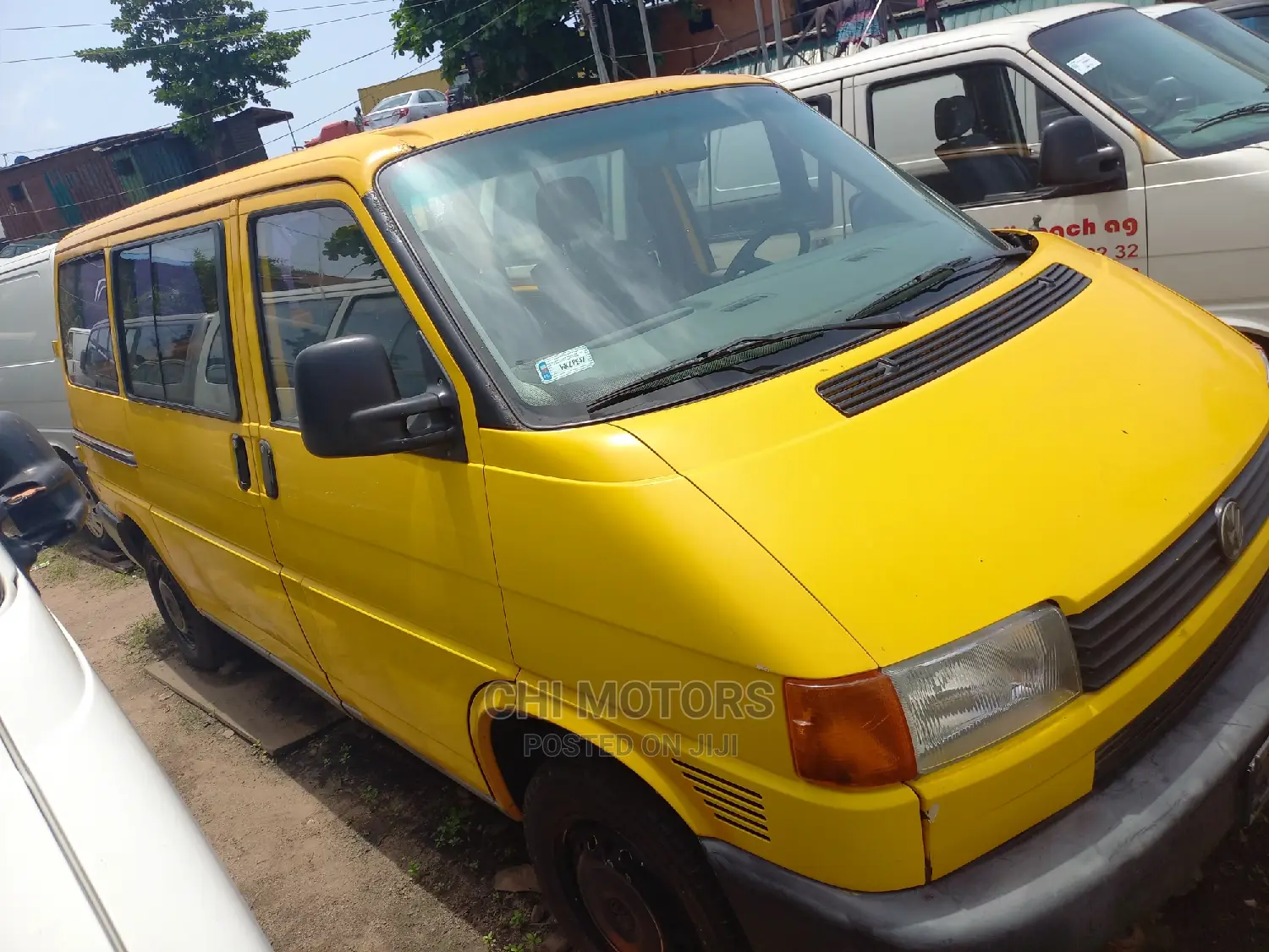 Volkswagen Transporter 2004 Yellow