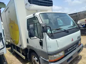Mitsubish Canter Cooling Van