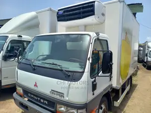 Mitsubish Canter Cooling Van