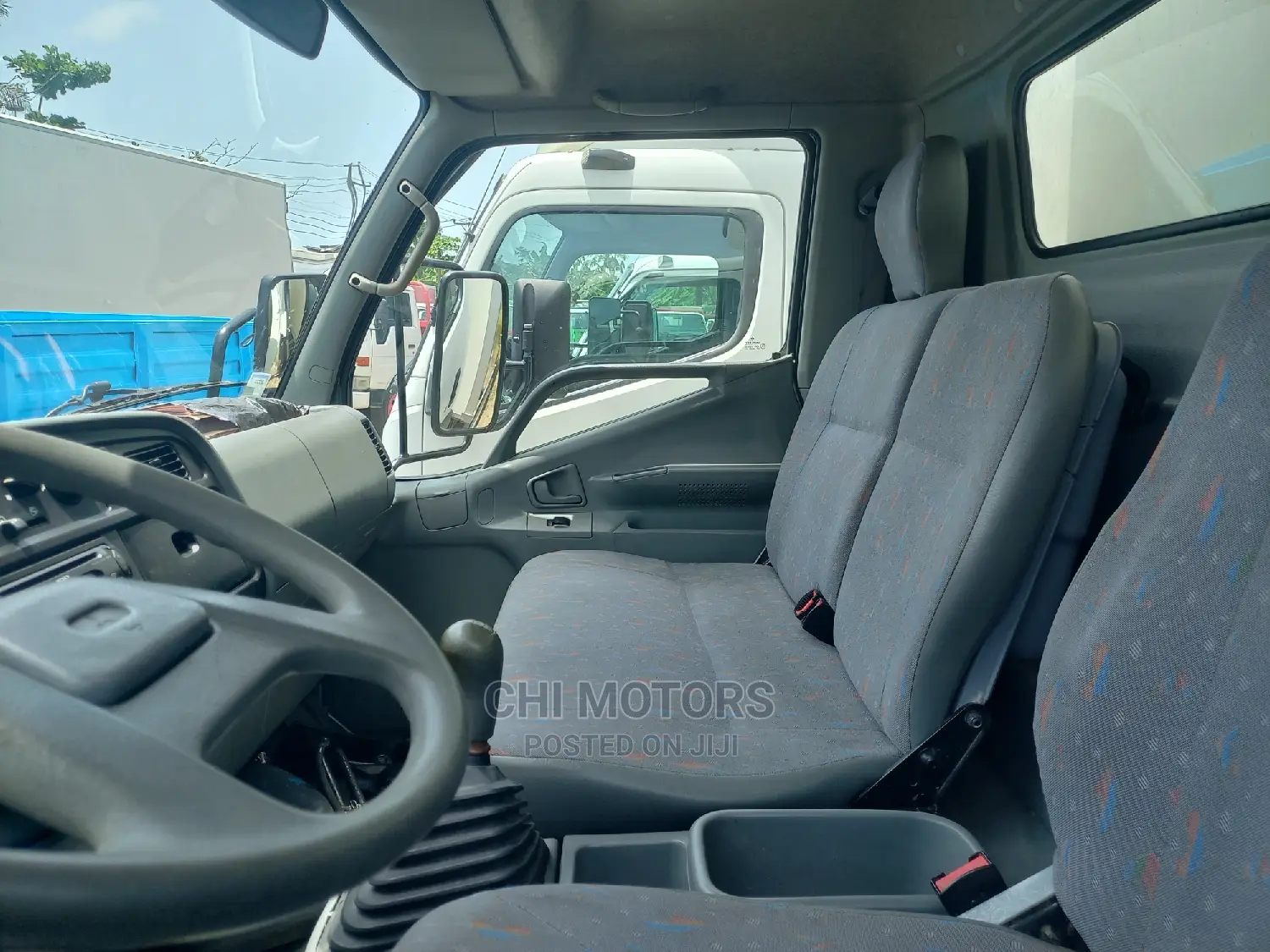 Mitsubish Canter Cooling Van