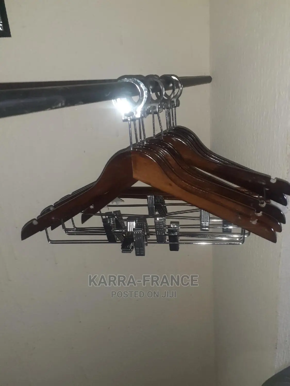 Wooden Antitheft Hangers