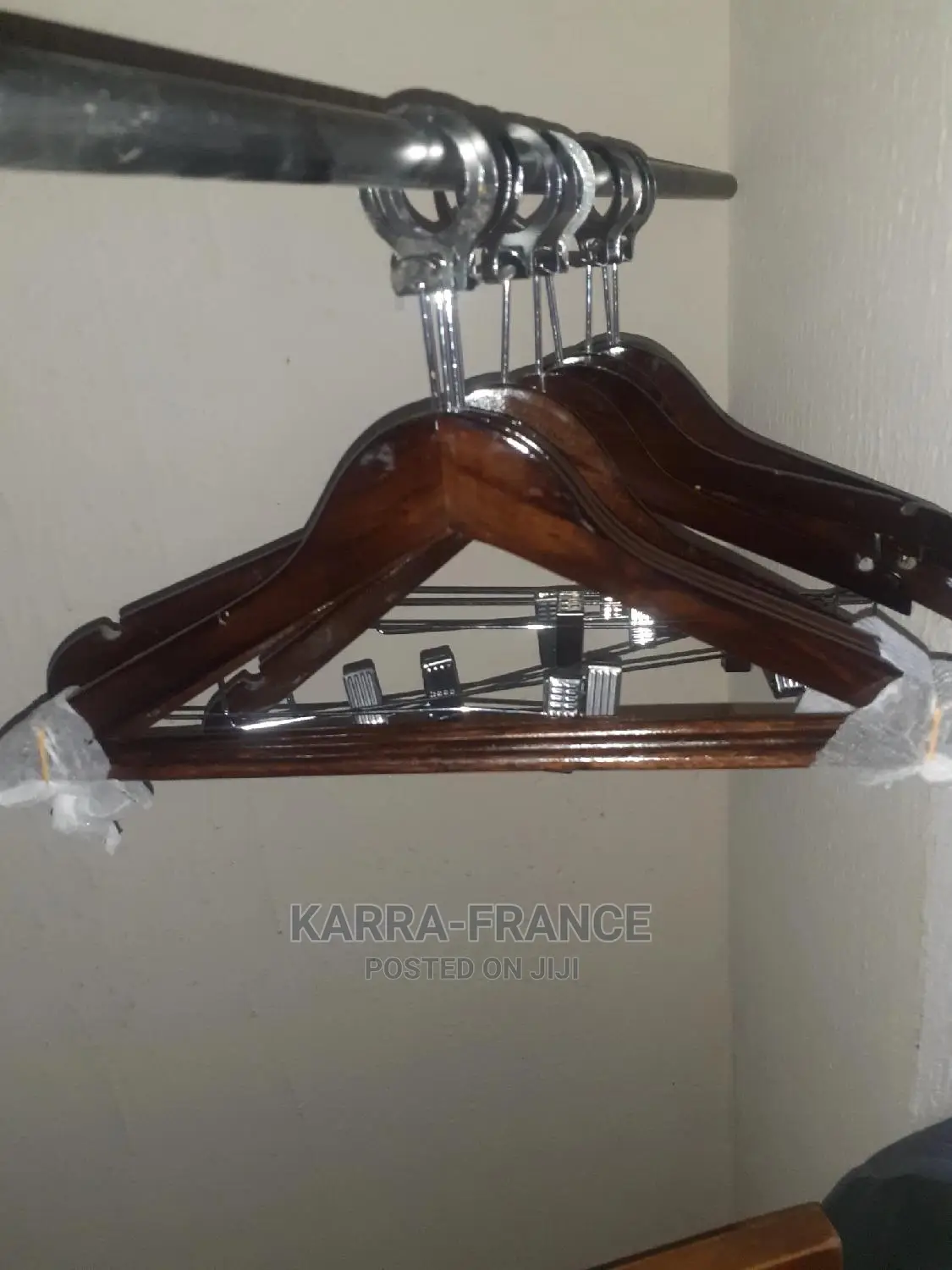 Wooden Antitheft Hangers