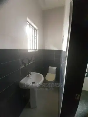 Studio Apartment in Chevron for rent