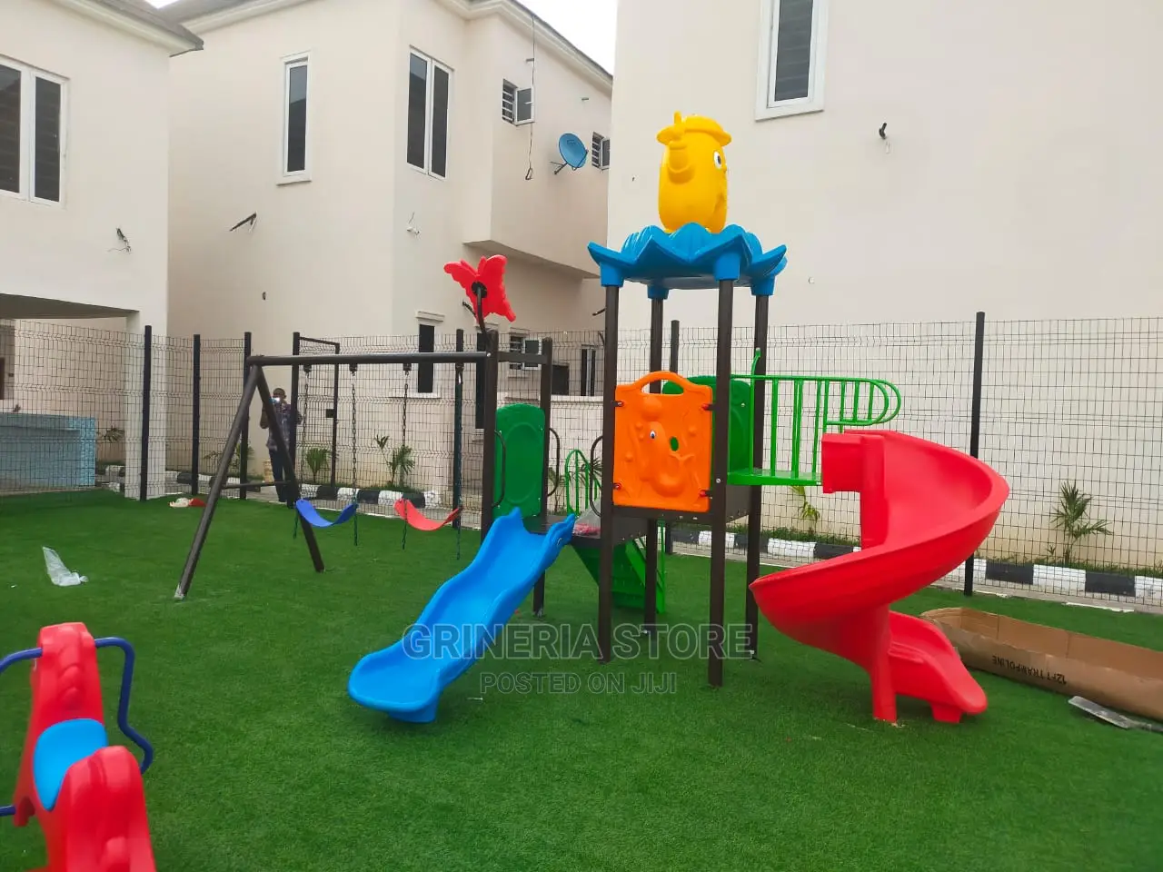 Spiral Play System With Double Swing