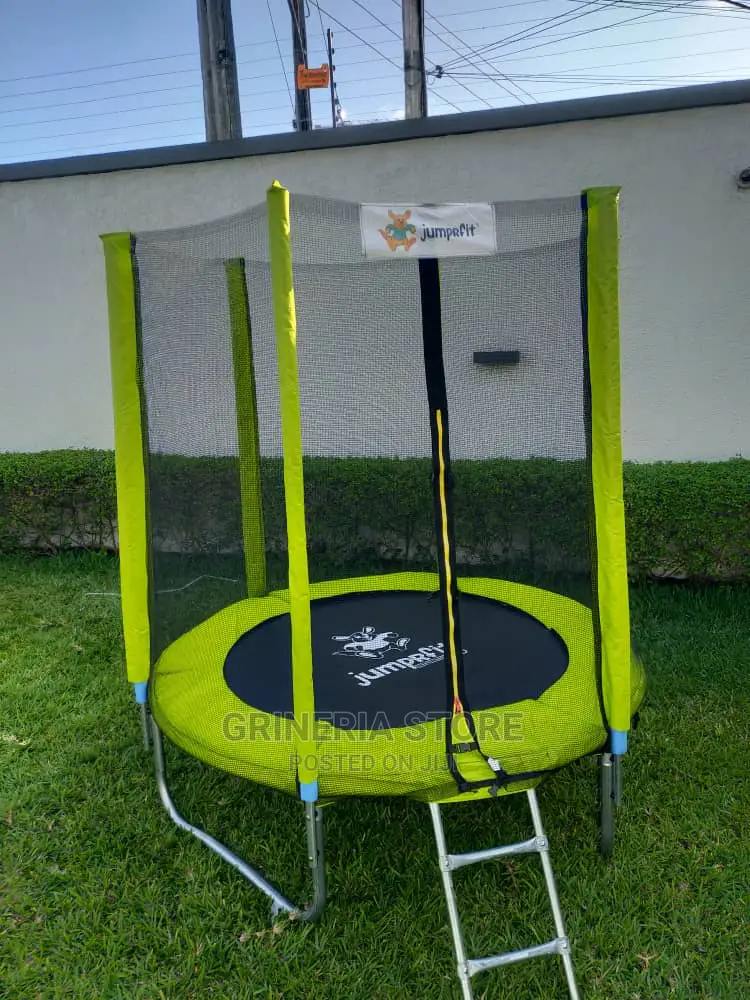 6ft Outdoor Trampoline