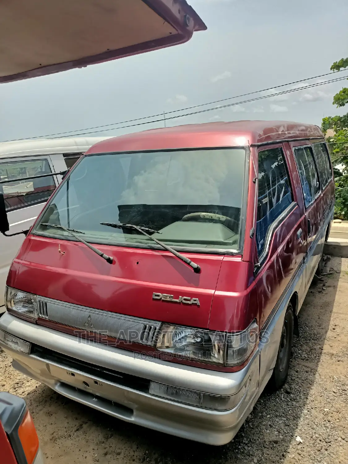 Mitsubishi L300 2008 Red