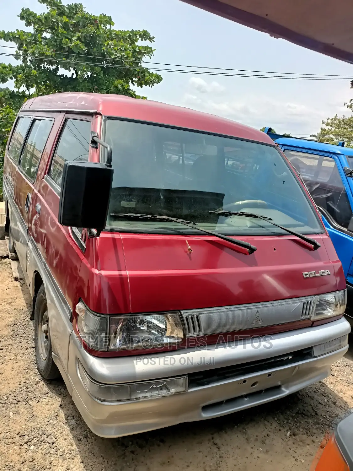 Mitsubishi L300 2008 Red