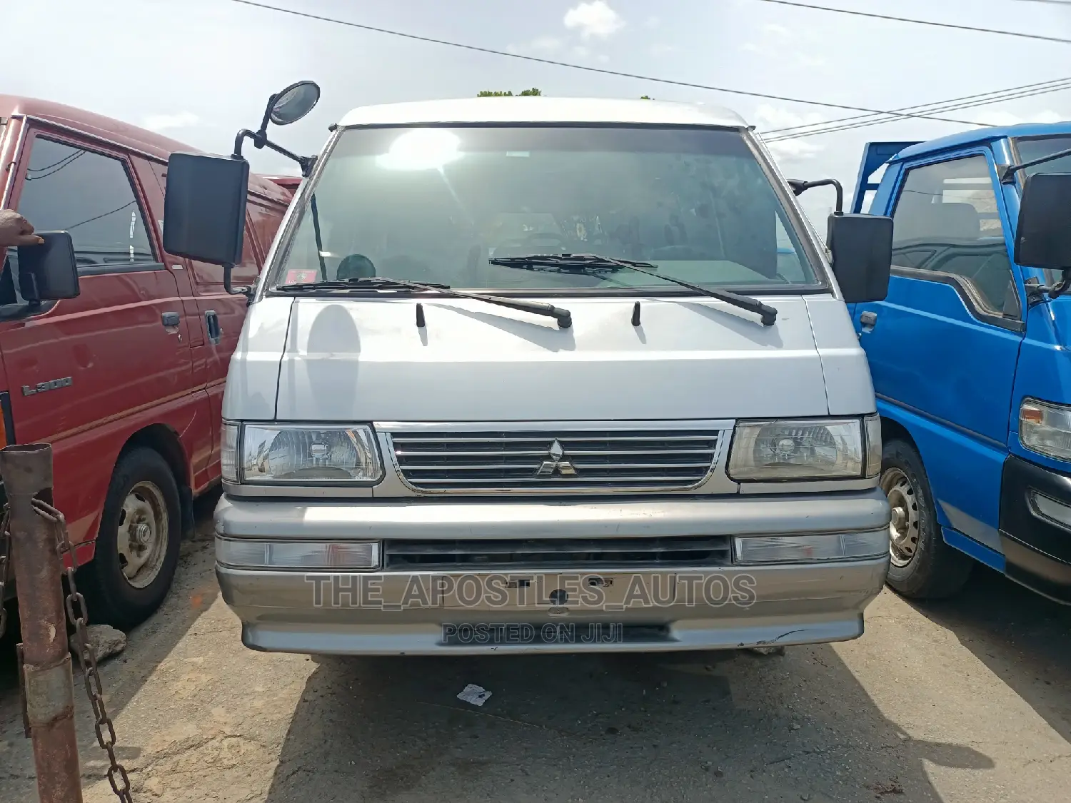 Mitsubishi L300 2010 Silver
