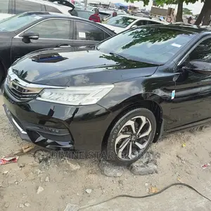 Photo - Honda Accord 2012 Black