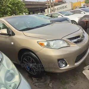 Toyota Corolla 2010 Gold