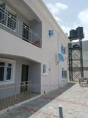 3bdrm Block of Flats in Otunla Kajola, Lakowe for rent