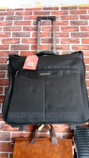 Leaves King Suitcases