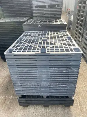 1200x1000 Nesting Plastic Pallets