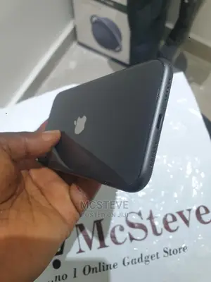 Apple iPhone 11 64 GB Gray